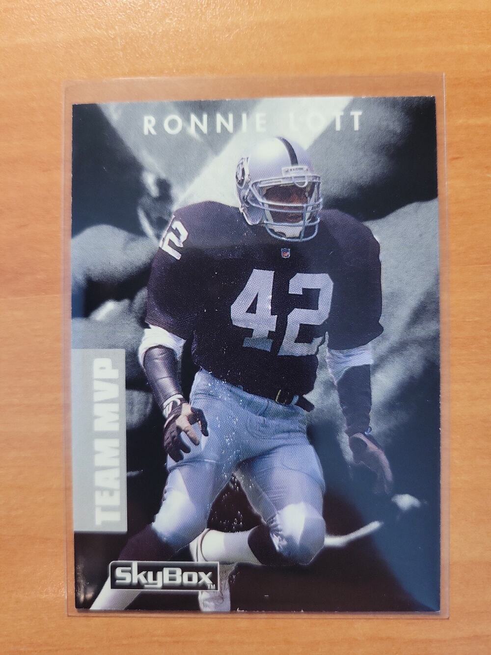 Ronnie Lott 1992 Skybox Primetime #305 - Raiders Team MVP - NFL - Fresh Pull